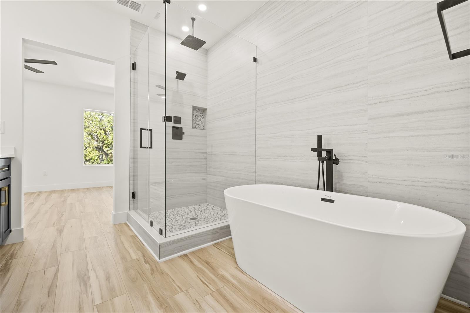 2220 E COLUMBUS DR #1, TAMPA, FL, 33605