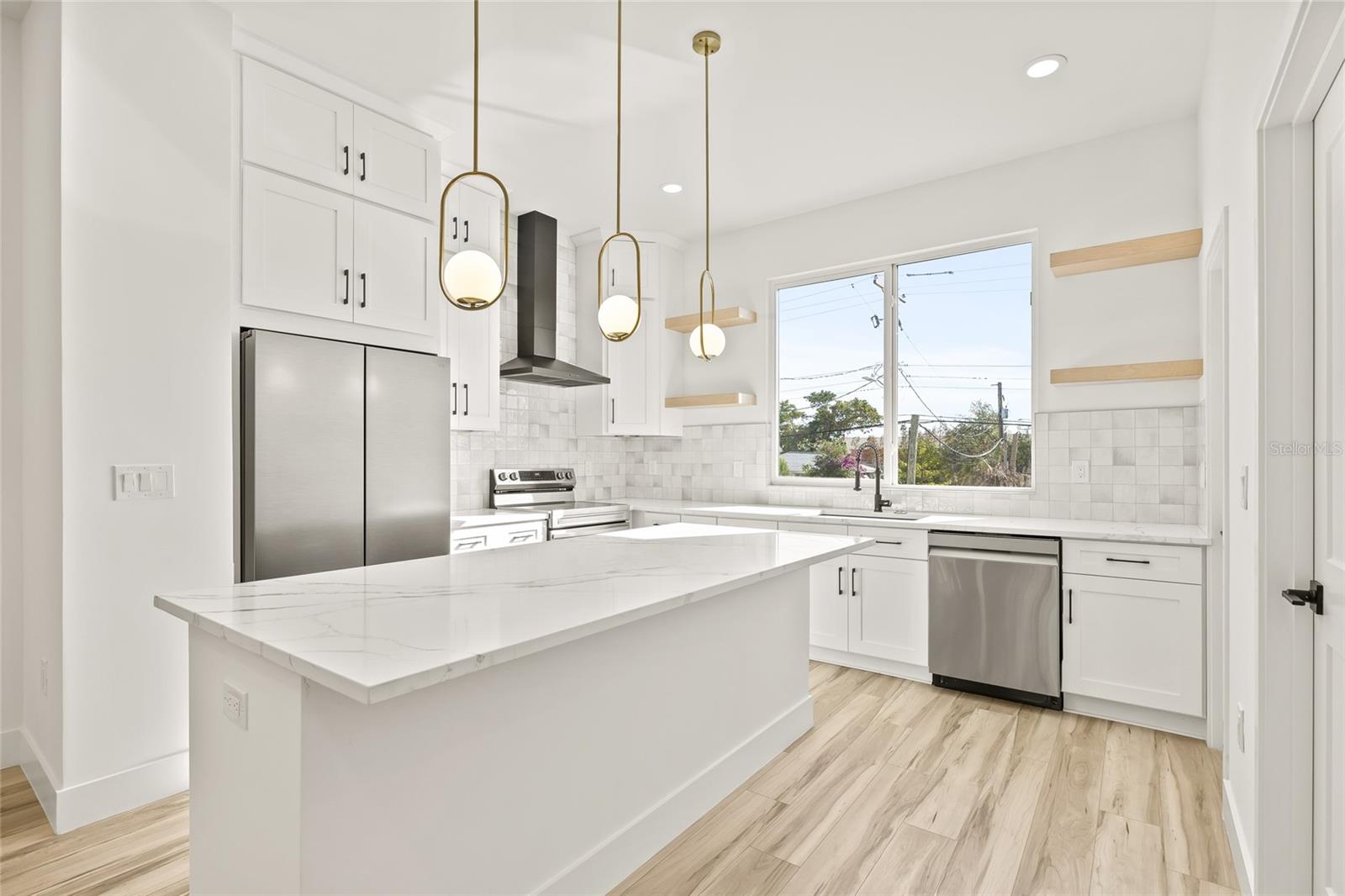 2220 E COLUMBUS DR #1, TAMPA, FL, 33605