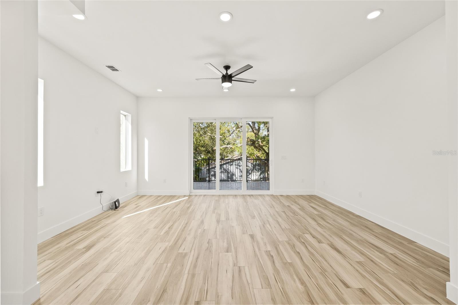 2220 E COLUMBUS DR #1, TAMPA, FL, 33605