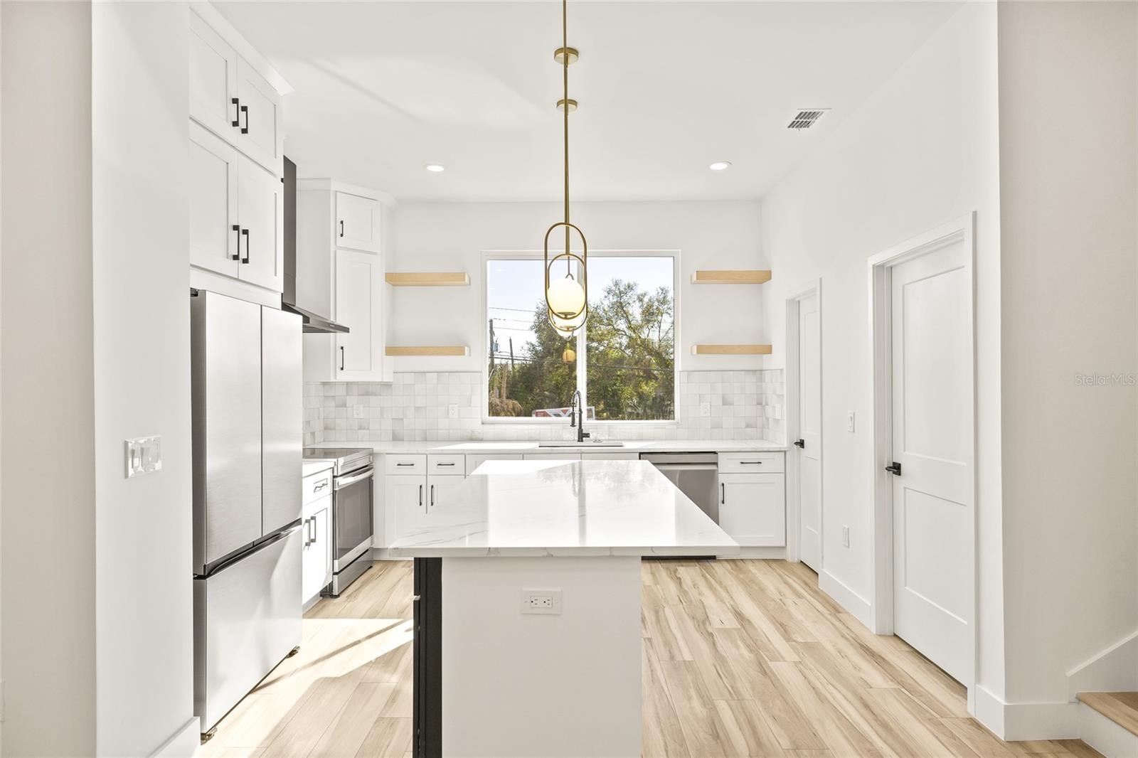 2220 E COLUMBUS DR #1, TAMPA, FL, 33605