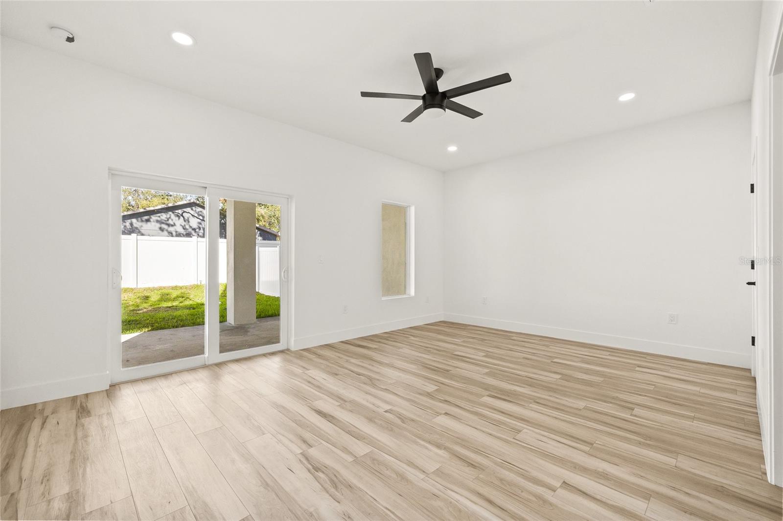 2220 E COLUMBUS DR #1, TAMPA, FL, 33605