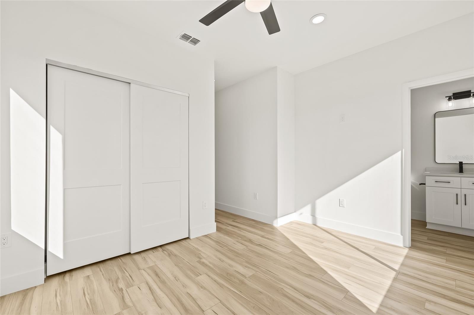 2220 E COLUMBUS DR #1, TAMPA, FL, 33605