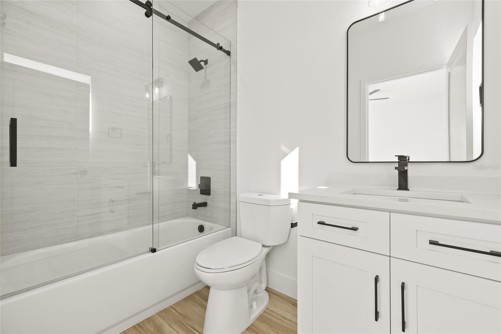 2220 E COLUMBUS DR #1, TAMPA, FL, 33605