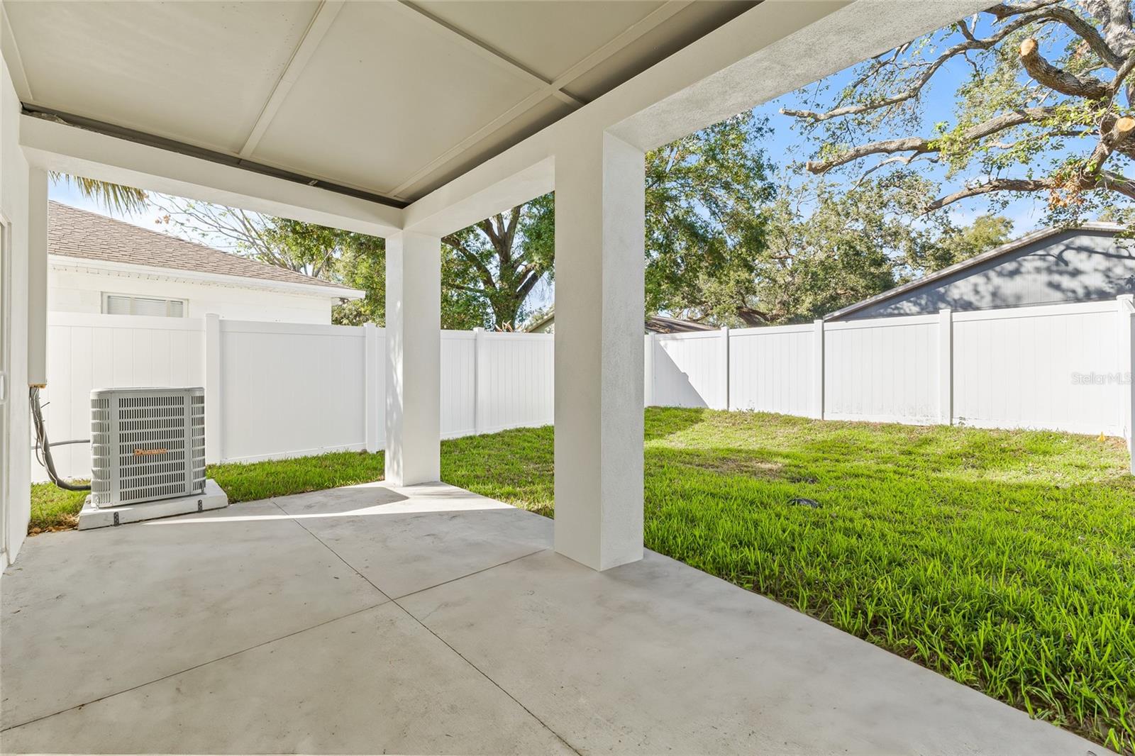 2220 E COLUMBUS DR #1, TAMPA, FL, 33605