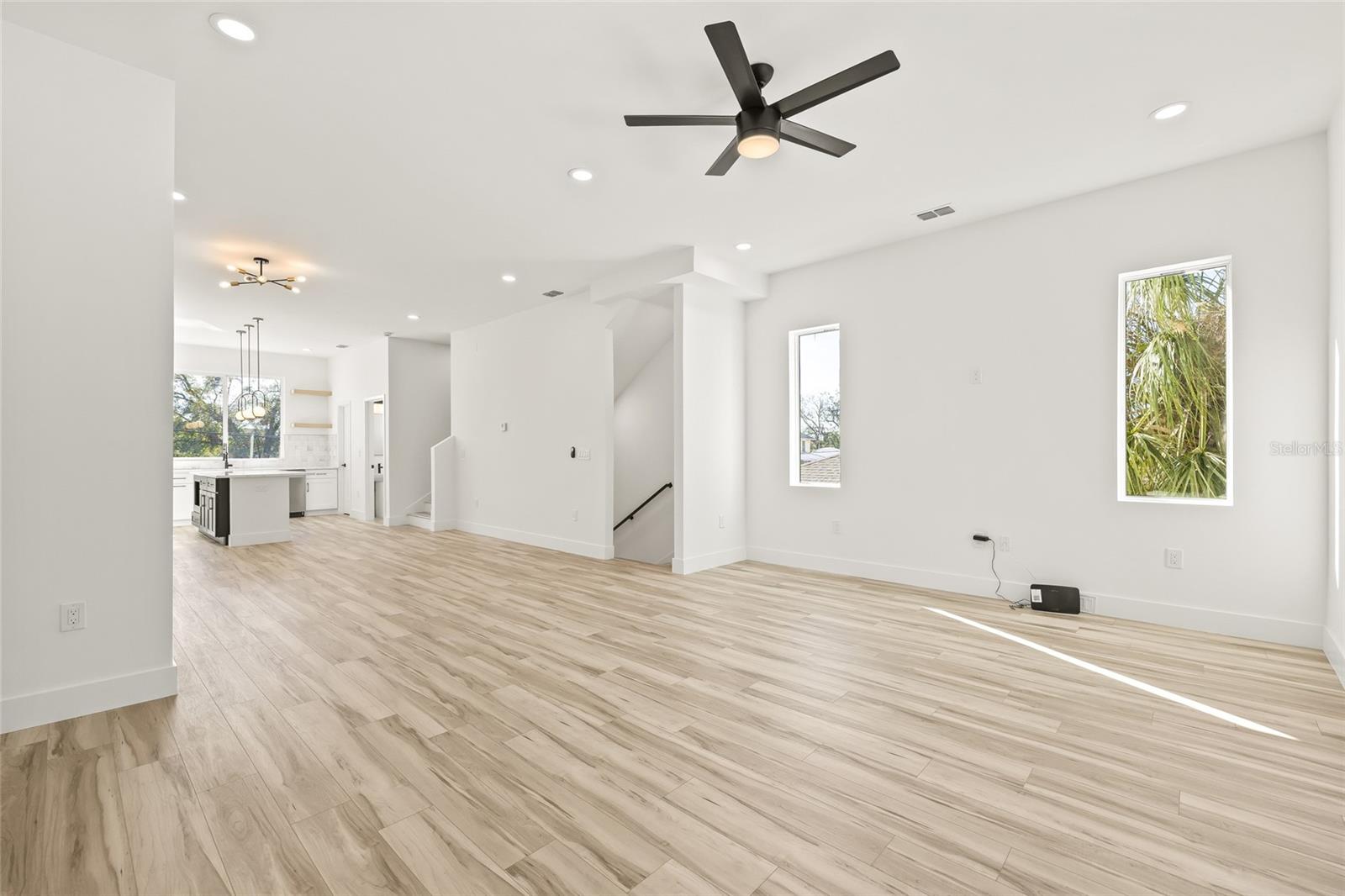 2220 E COLUMBUS DR #1, TAMPA, FL, 33605