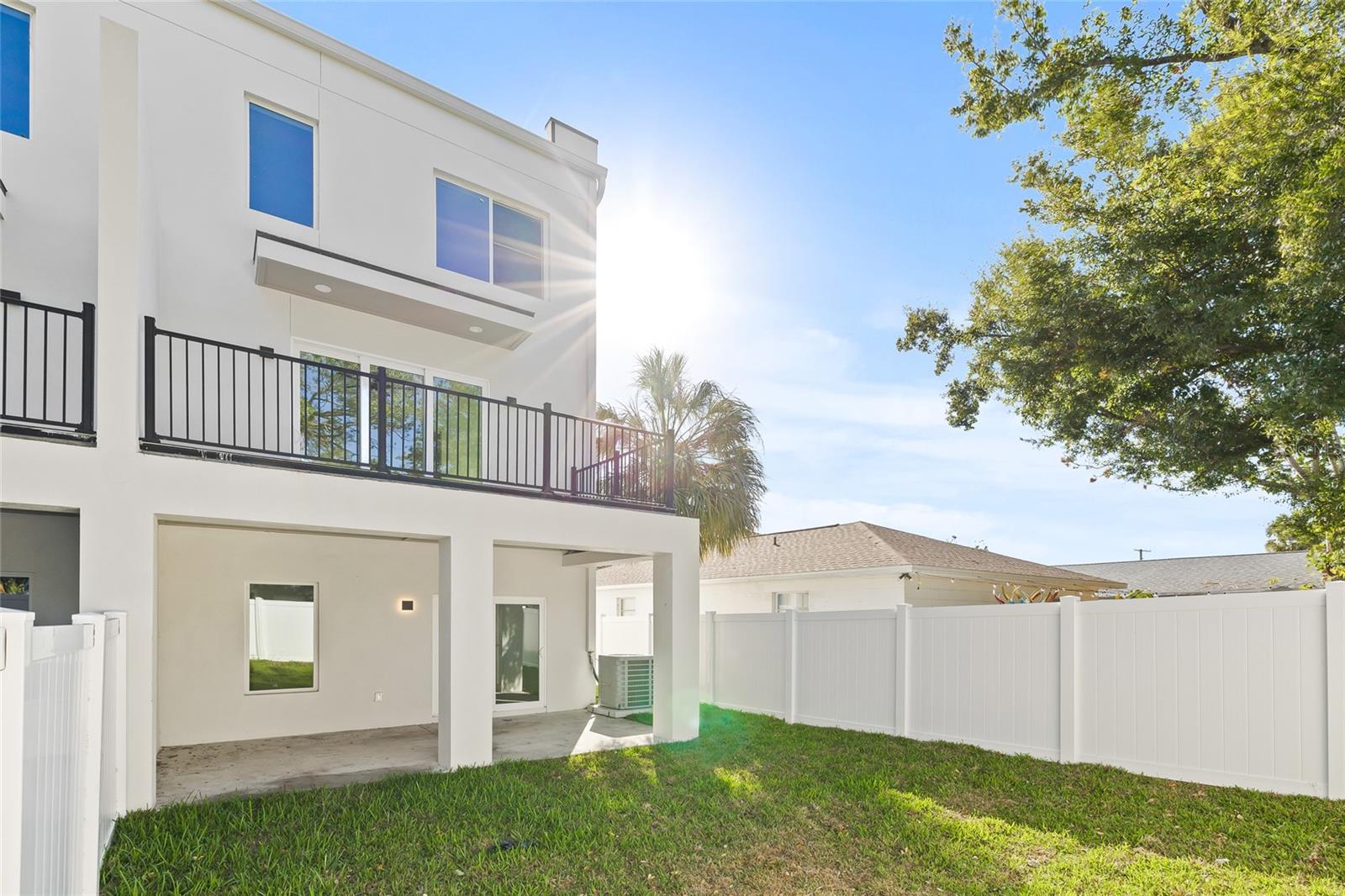 2220 E COLUMBUS DR #1, TAMPA, FL, 33605