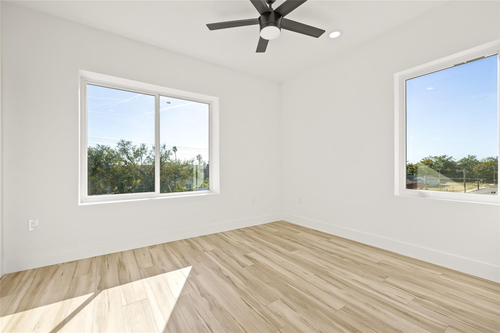 2220 E COLUMBUS DR #1, TAMPA, FL, 33605