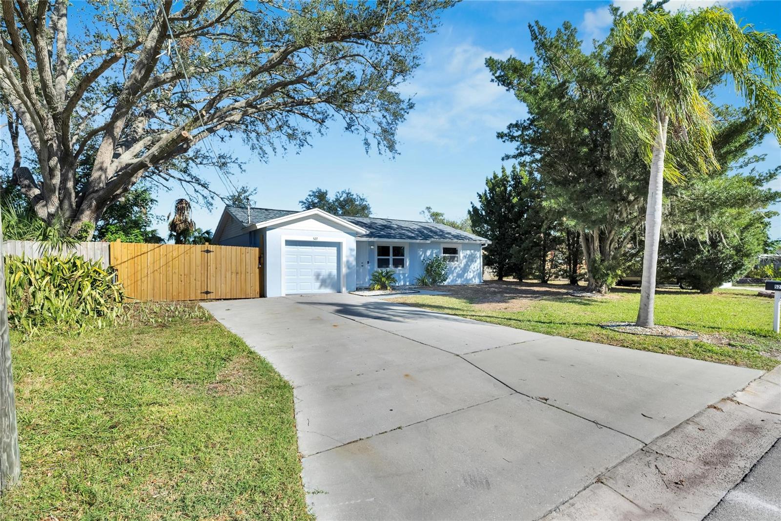 527 FOX RUN TRL, APOLLO BEACH, FL, 33572