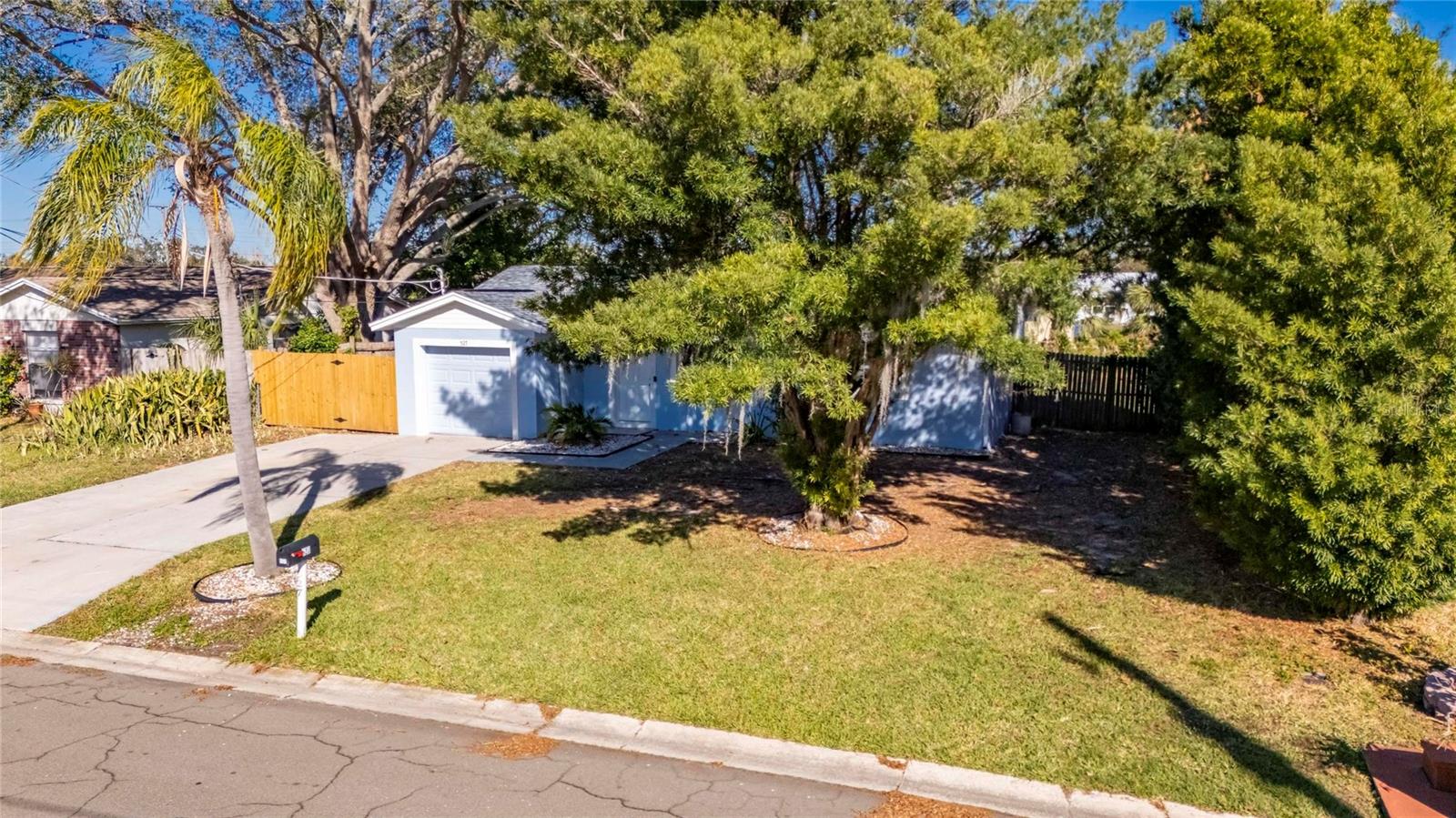 527 FOX RUN TRL, APOLLO BEACH, FL, 33572