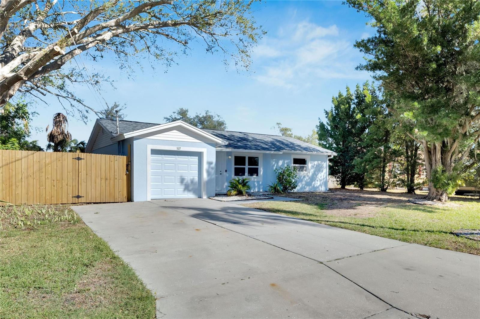527 FOX RUN TRL, APOLLO BEACH, FL, 33572