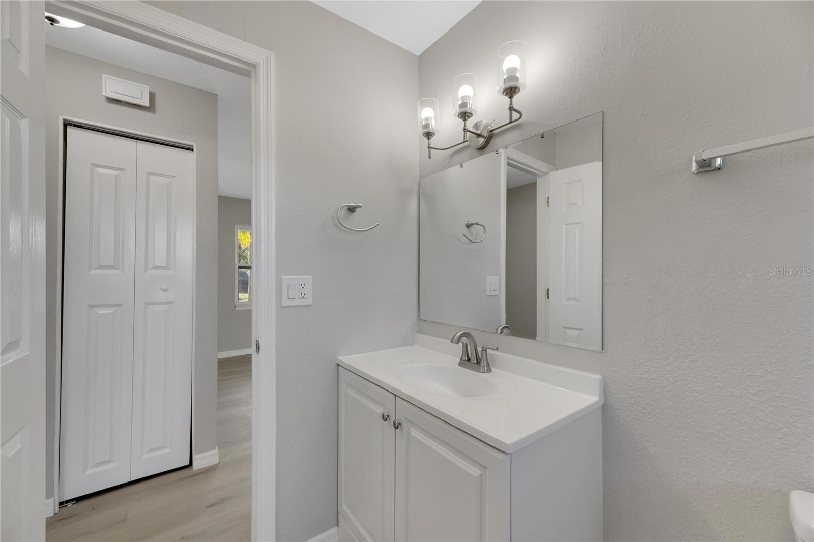 527 FOX RUN TRL, APOLLO BEACH, FL, 33572