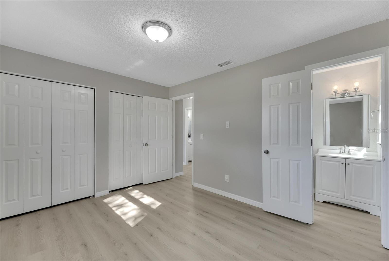 527 FOX RUN TRL, APOLLO BEACH, FL, 33572