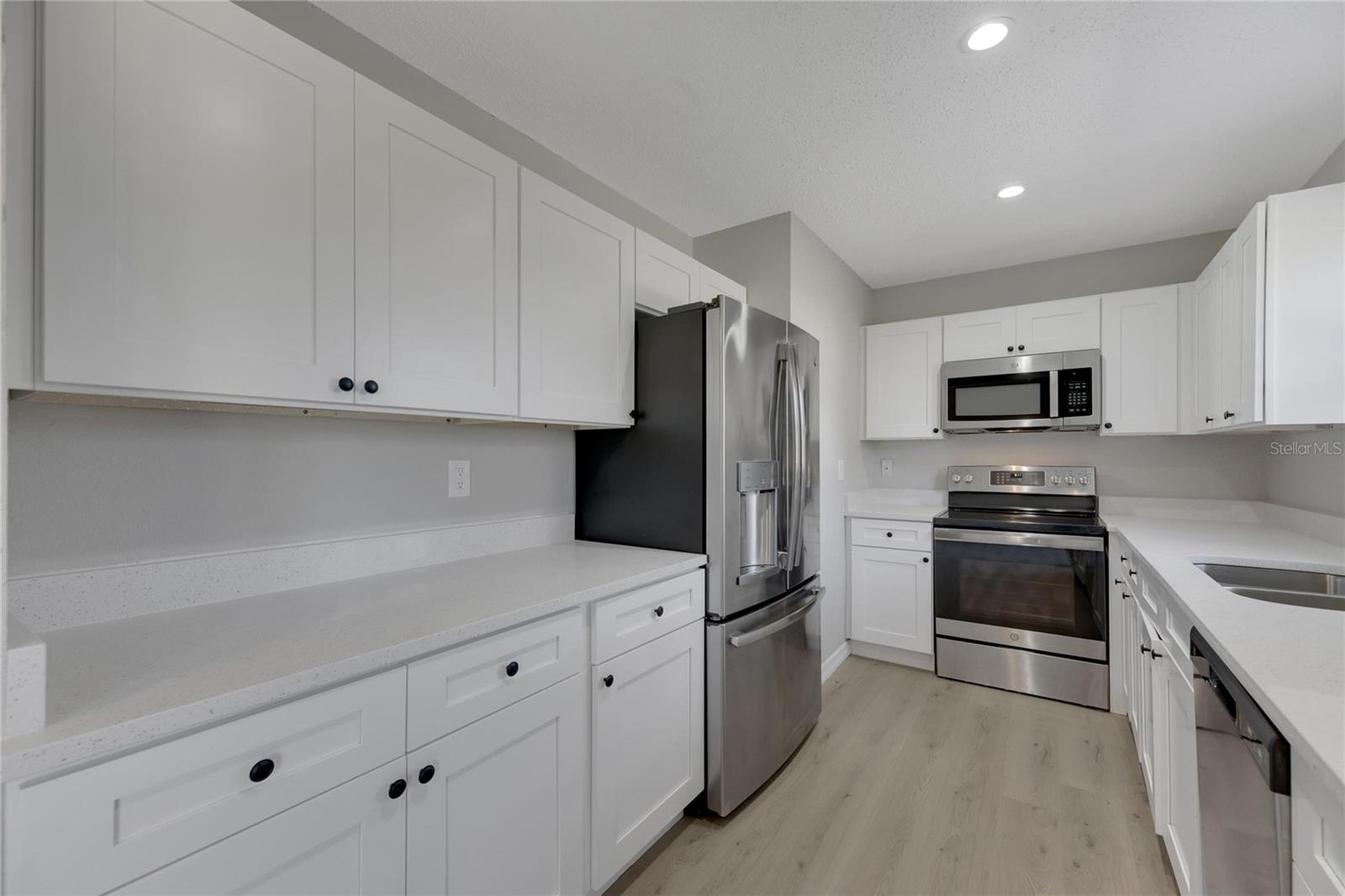 527 FOX RUN TRL, APOLLO BEACH, FL, 33572