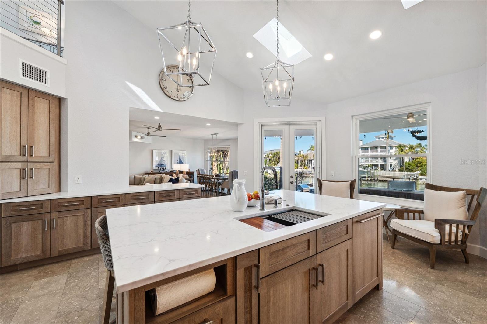 123 8TH ST E, TIERRA VERDE, FL, 33715