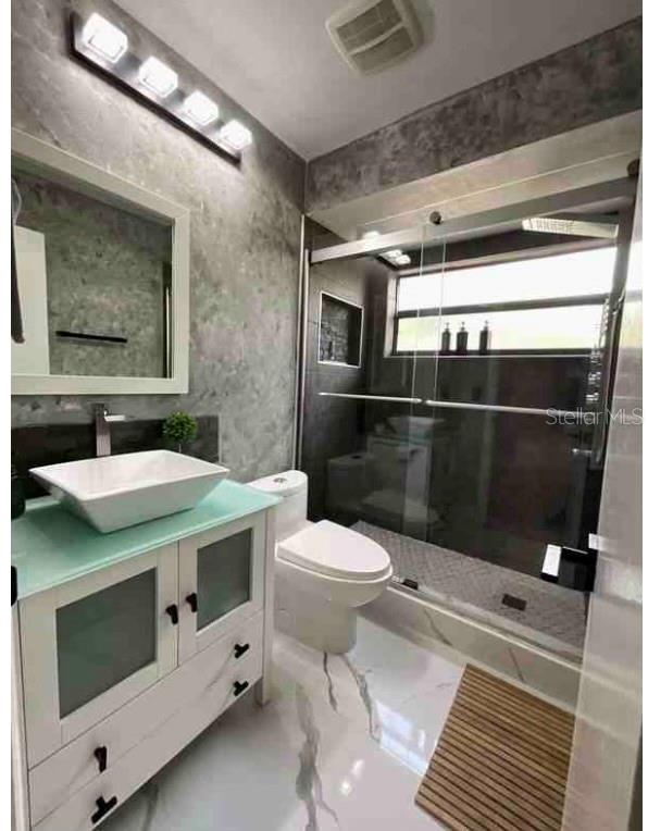 4414 STONEHENGE RD, TAMPA, FL, 33624