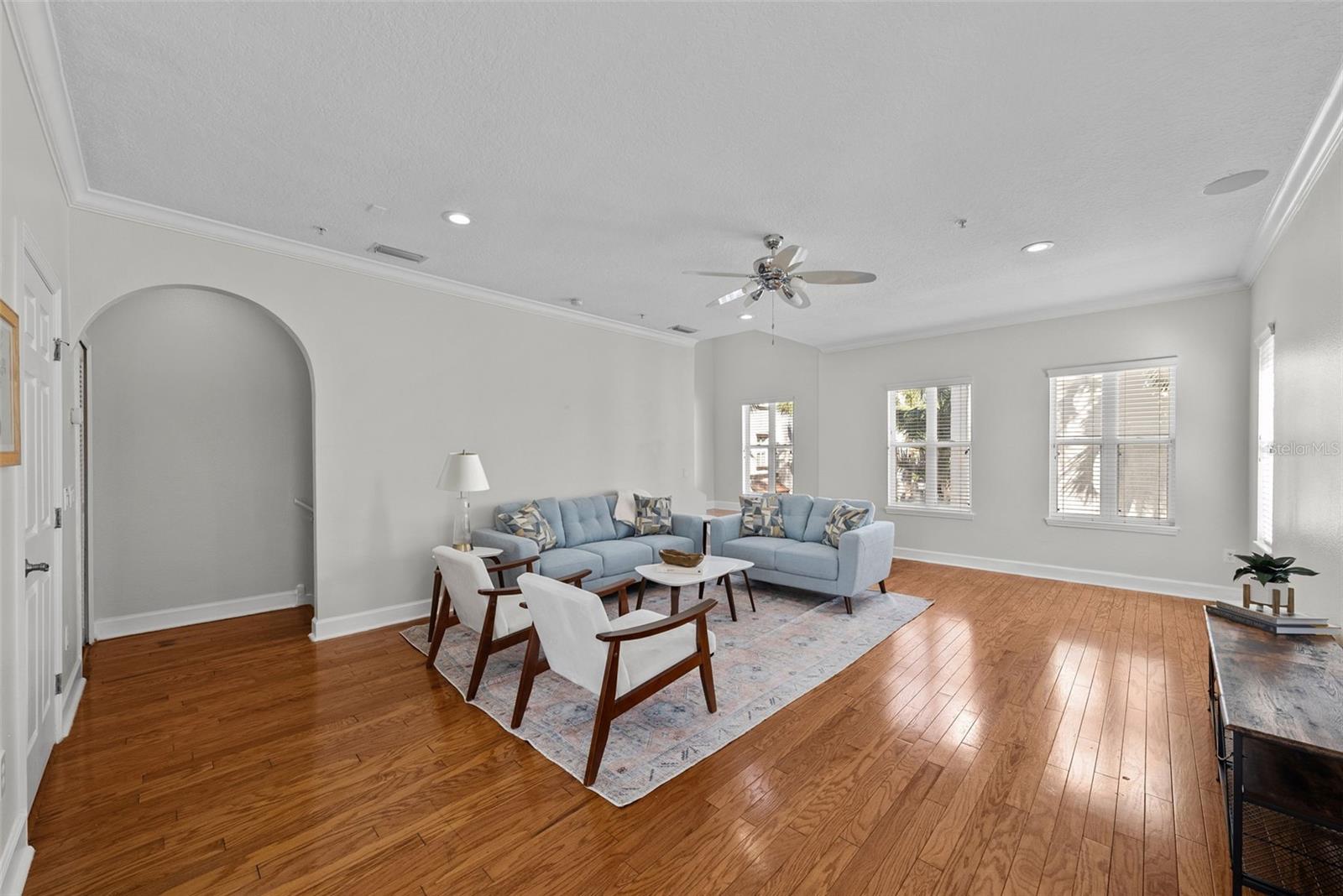 613 CASABELLA CIR, TAMPA, FL, 33609