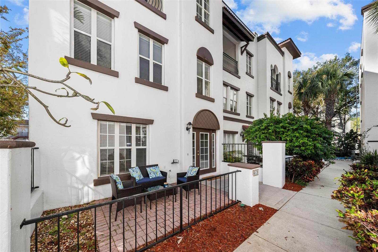 613 CASABELLA CIR, TAMPA, FL, 33609