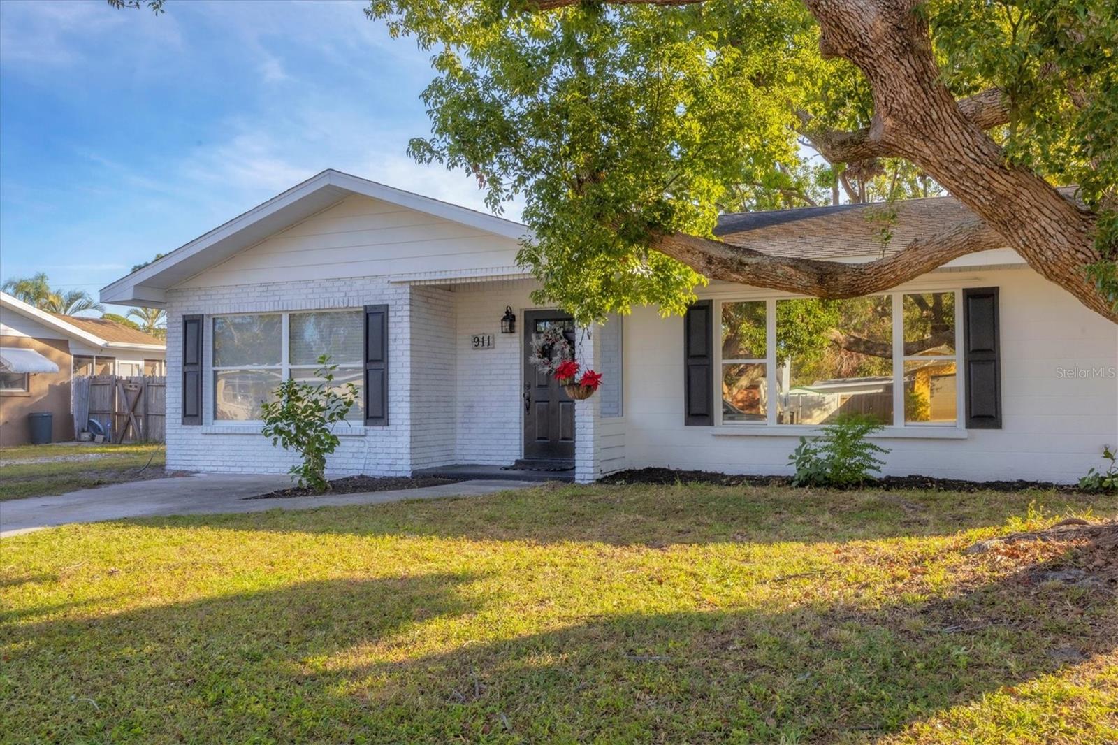 911 42ND ST W, BRADENTON, FL, 34205