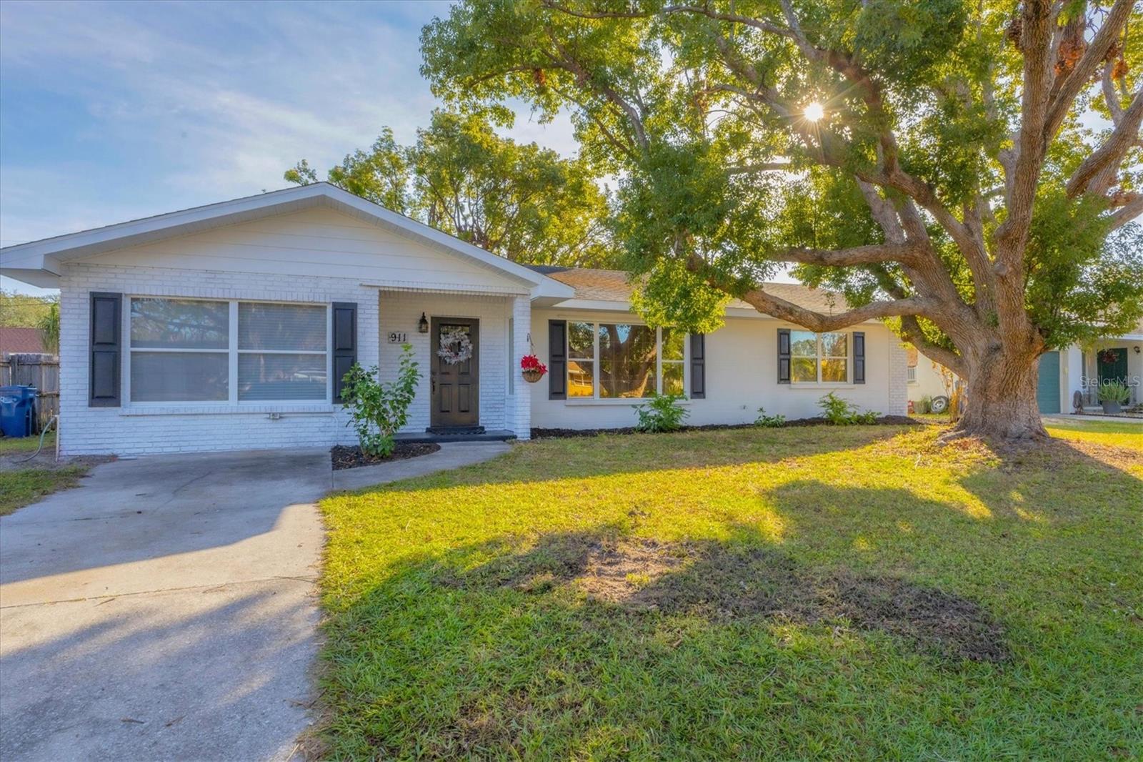 911 42ND ST W, BRADENTON, FL, 34205