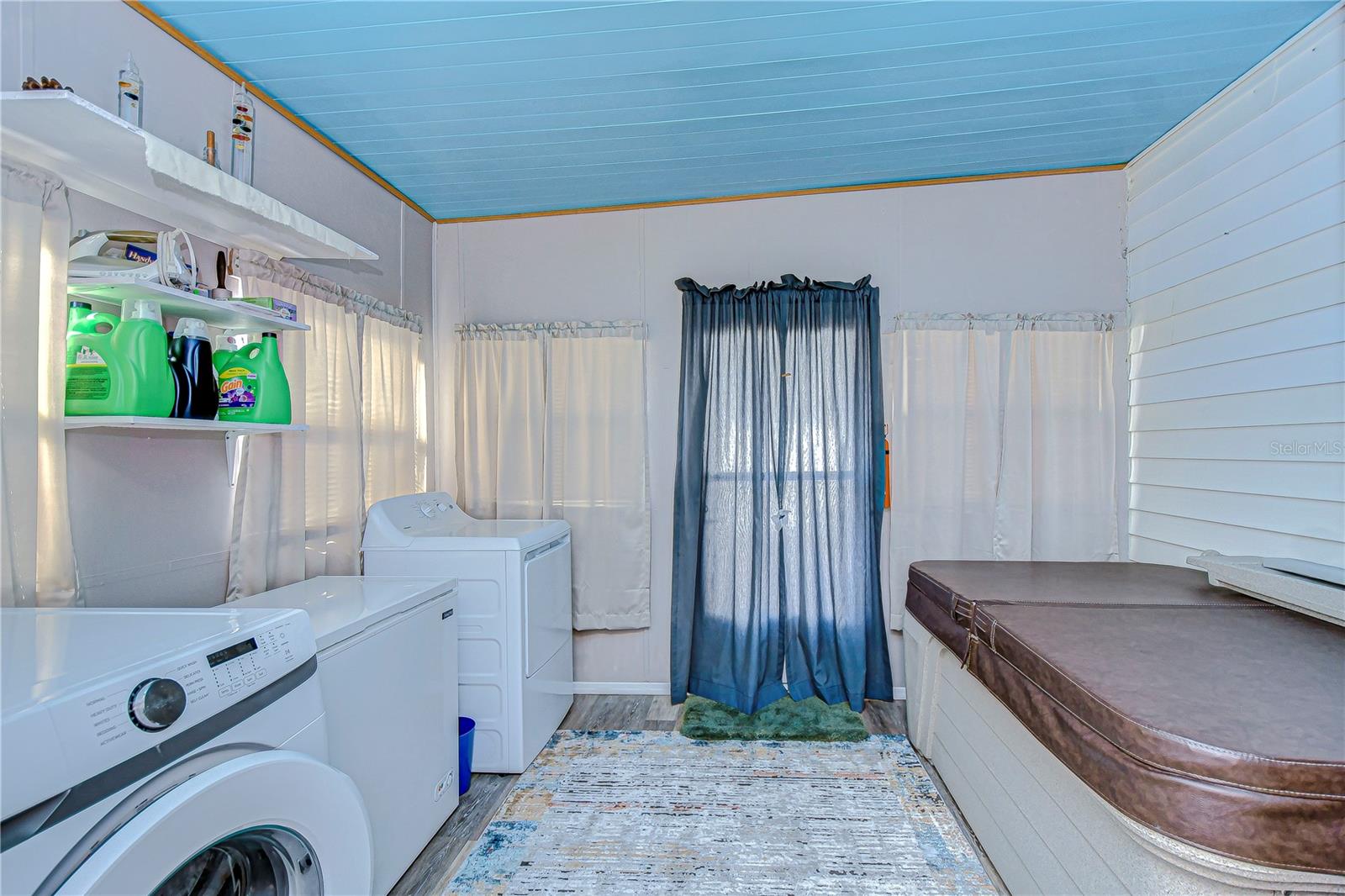 37331 HAMMOND DR, ZEPHYRHILLS, FL, 33541