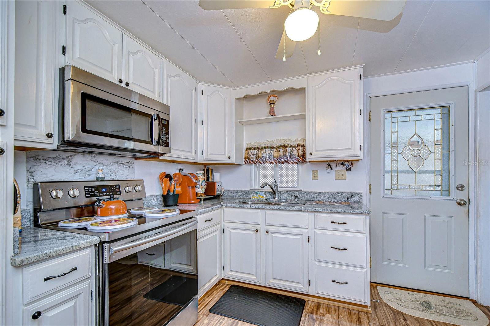 37331 HAMMOND DR, ZEPHYRHILLS, FL, 33541