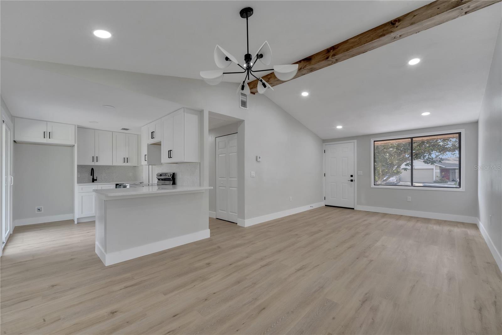 857 GLASGOW AVE, DELTONA, FL, 32738
