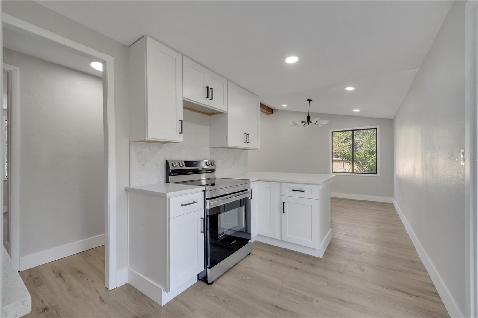 857 GLASGOW AVE, DELTONA, FL, 32738