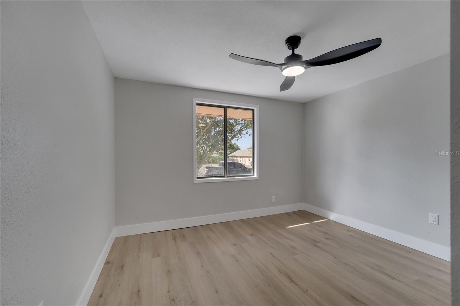 857 GLASGOW AVE, DELTONA, FL, 32738