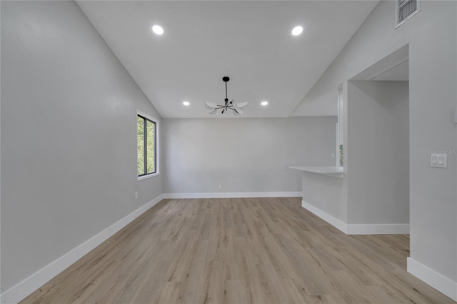 857 GLASGOW AVE, DELTONA, FL, 32738