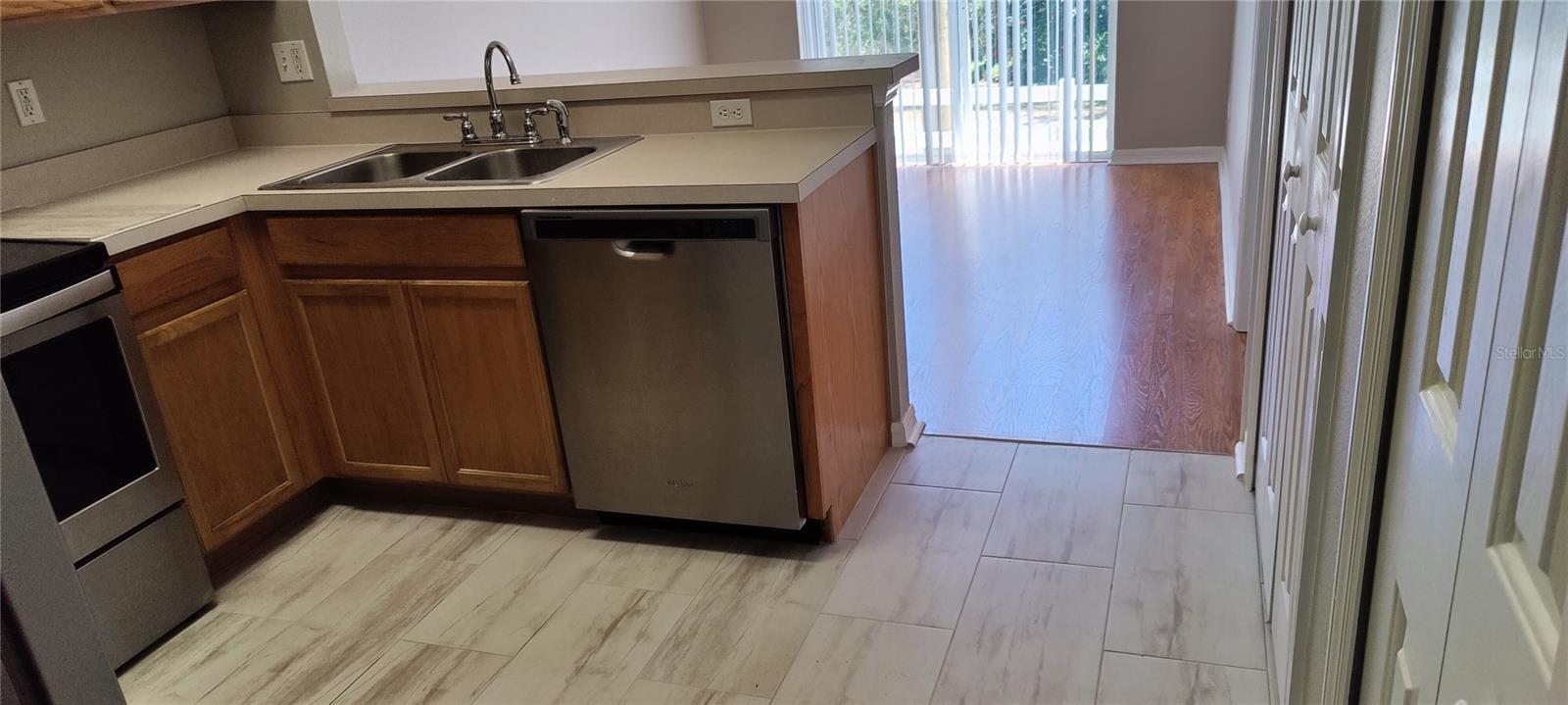 702 S GRAND HWY, CLERMONT, FL, 34711