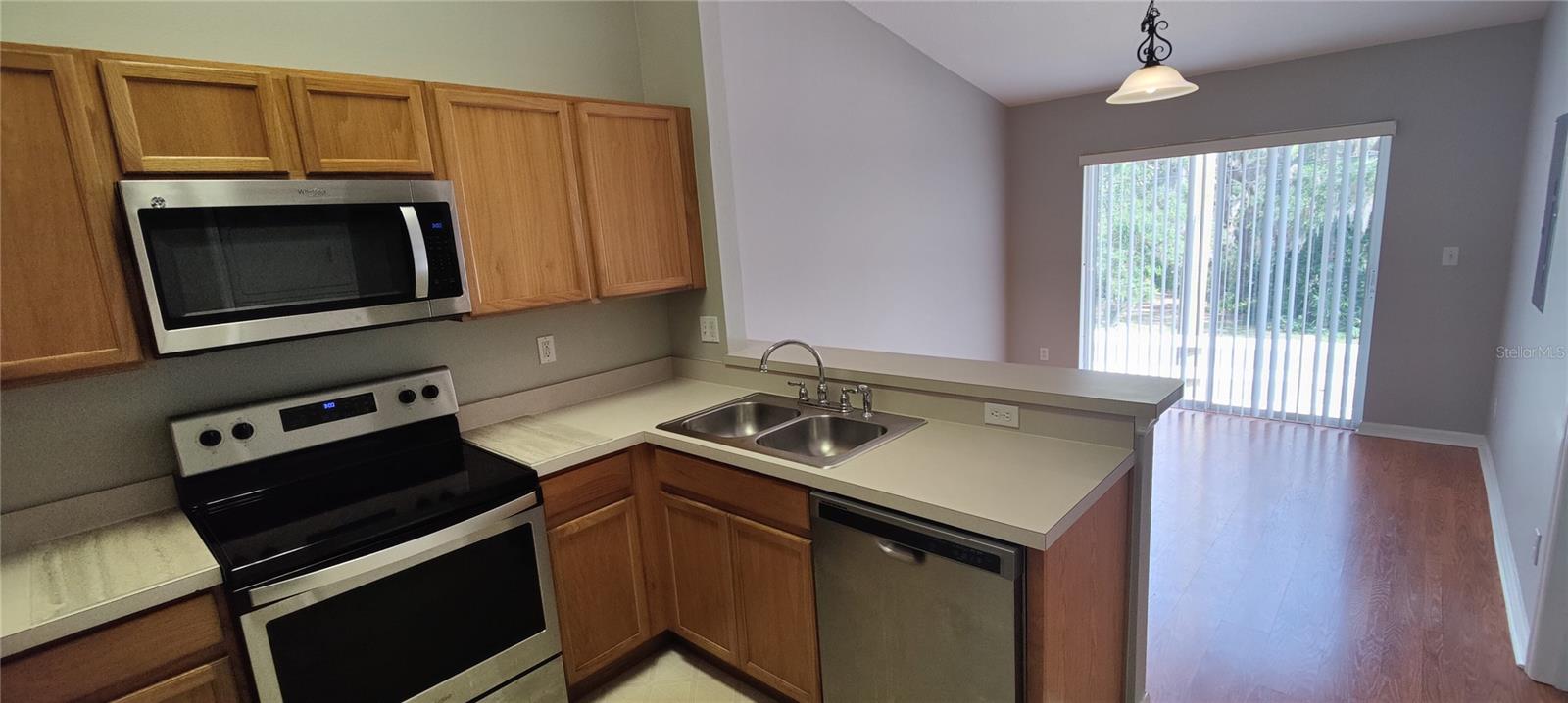 702 S GRAND HWY, CLERMONT, FL, 34711