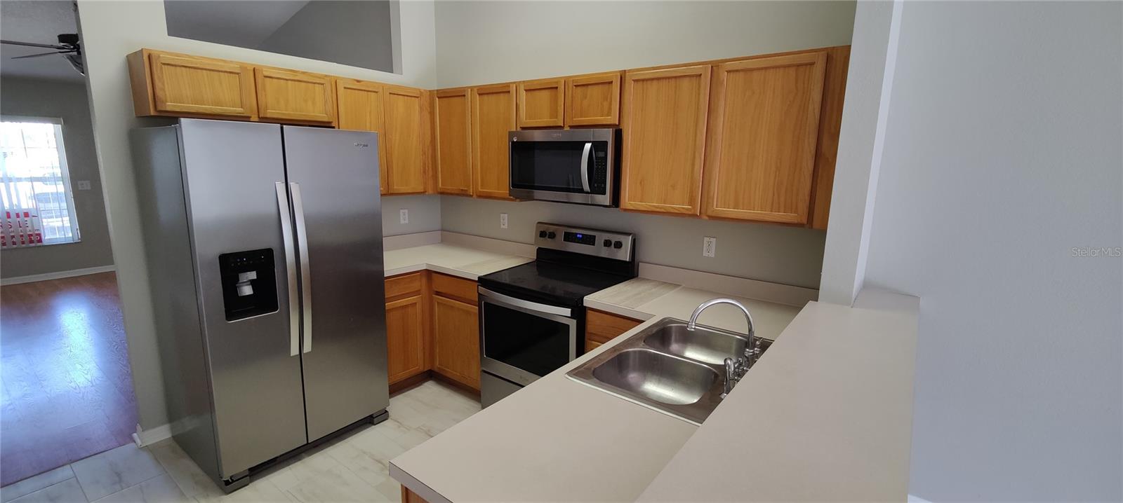 702 S GRAND HWY, CLERMONT, FL, 34711