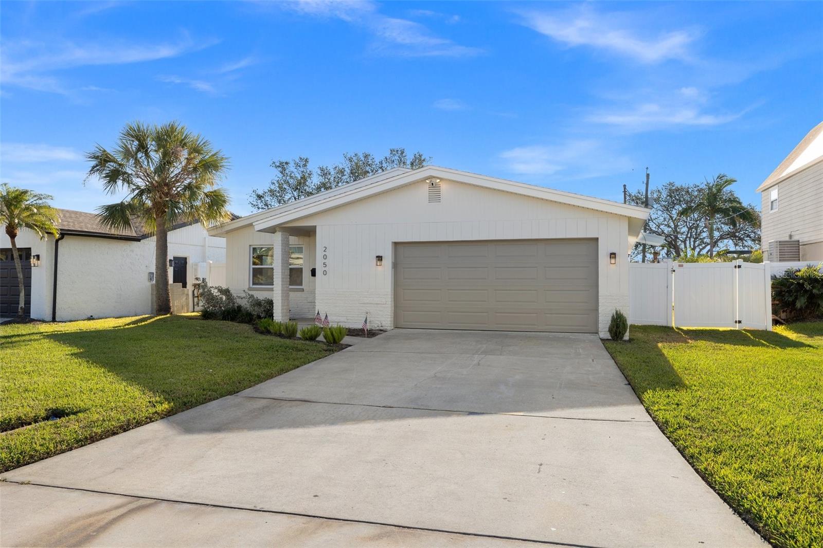 2050 BAYOU GRANDE BLVD NE, ST PETERSBURG, FL, 33703