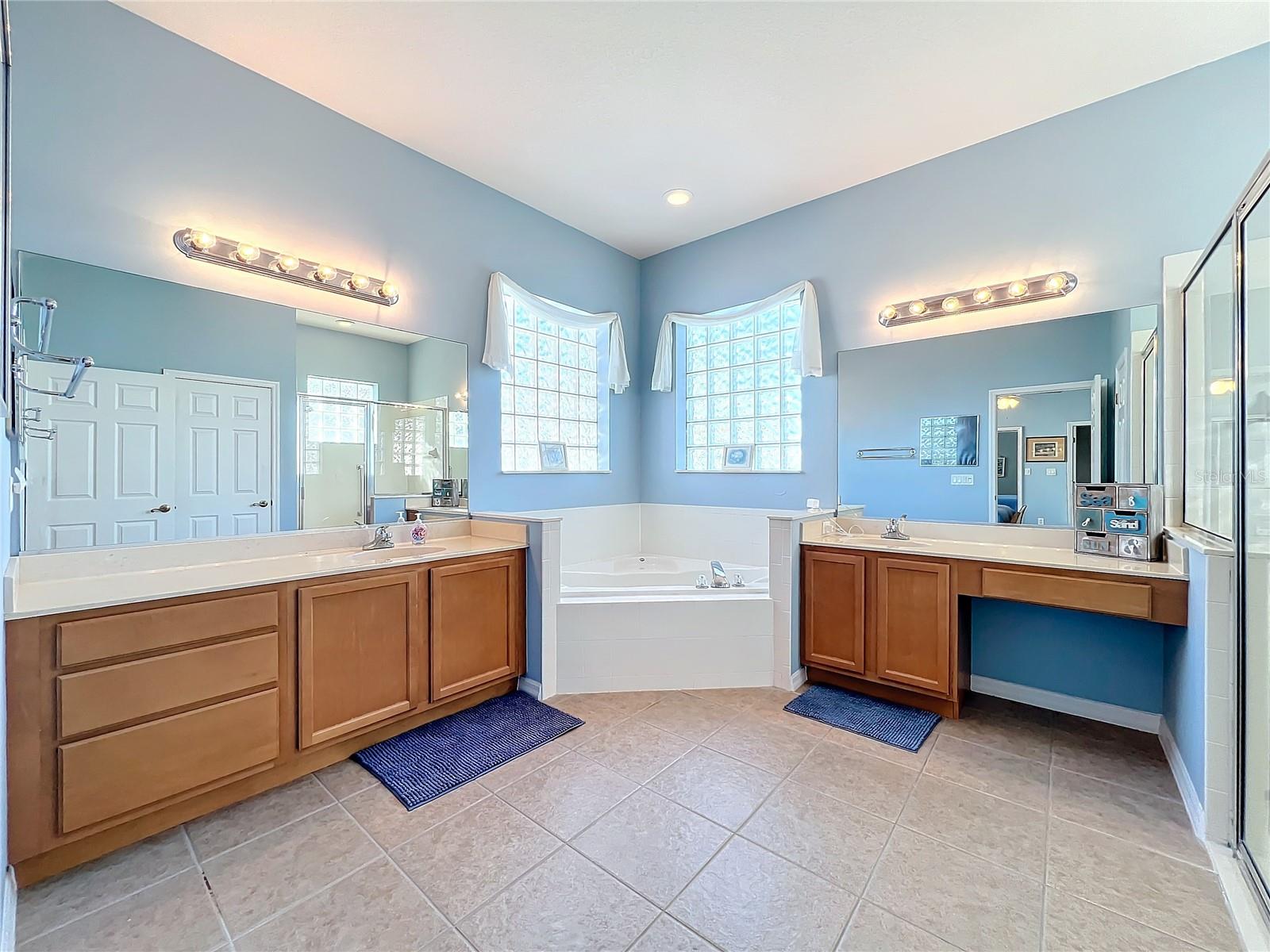 25516 LAUREL VALLEY RD, LEESBURG, FL, 34748