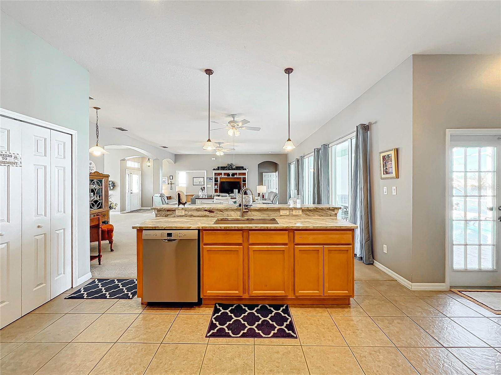 25516 LAUREL VALLEY RD, LEESBURG, FL, 34748