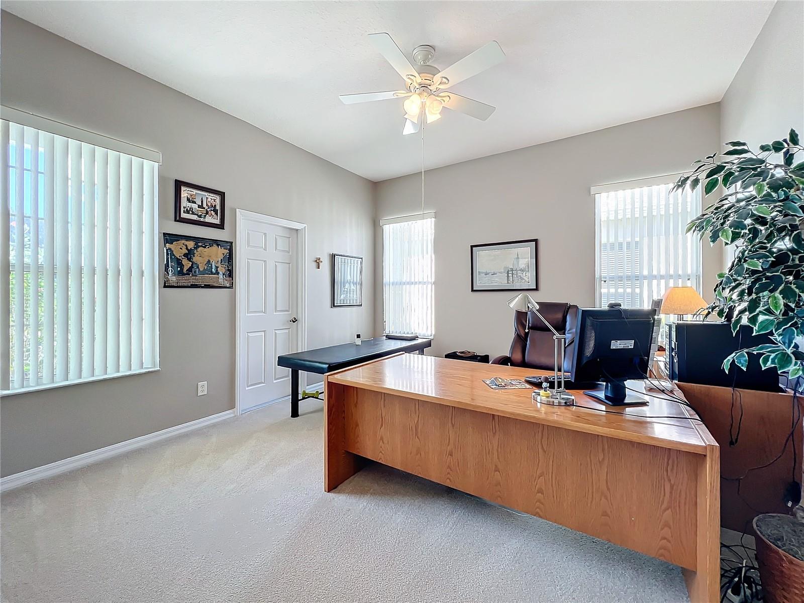 25516 LAUREL VALLEY RD, LEESBURG, FL, 34748