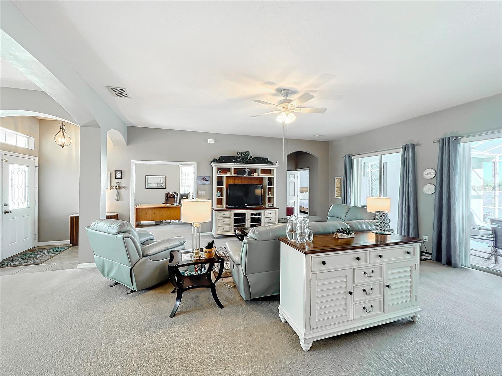 25516 LAUREL VALLEY RD, LEESBURG, FL, 34748