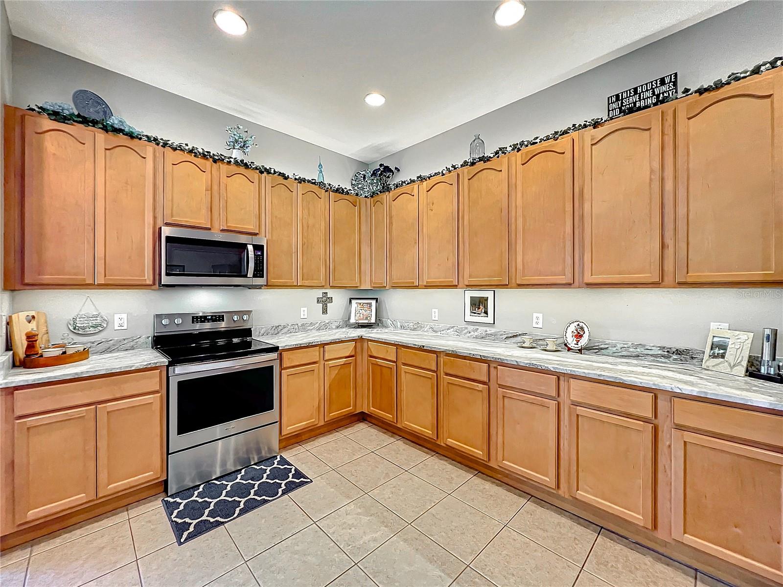 25516 LAUREL VALLEY RD, LEESBURG, FL, 34748