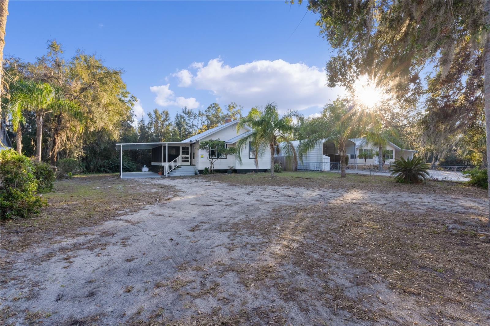 13536 SE SUNSET HARBOR RD, WEIRSDALE, FL, 32195