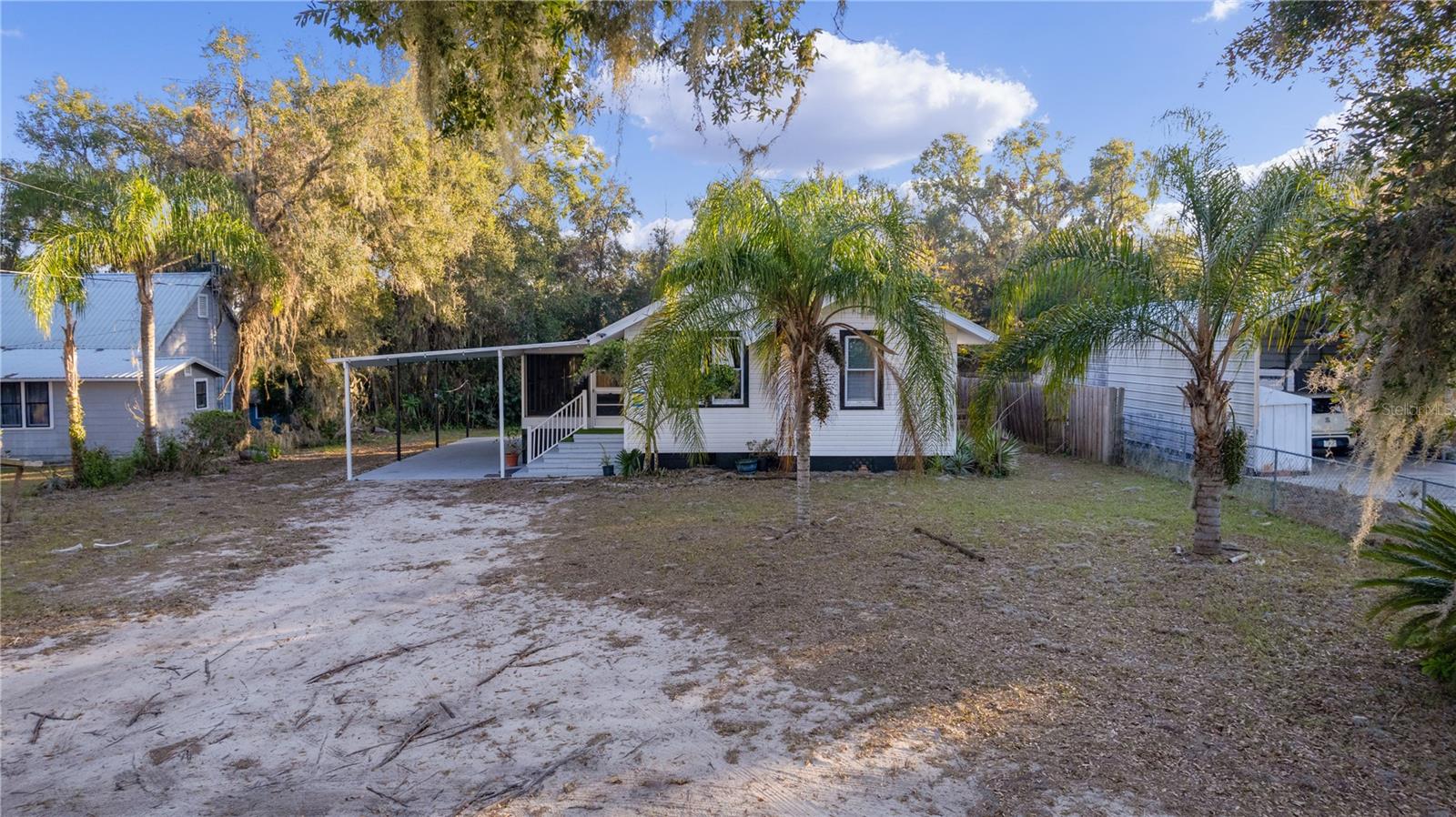 13536 SE SUNSET HARBOR RD, WEIRSDALE, FL, 32195