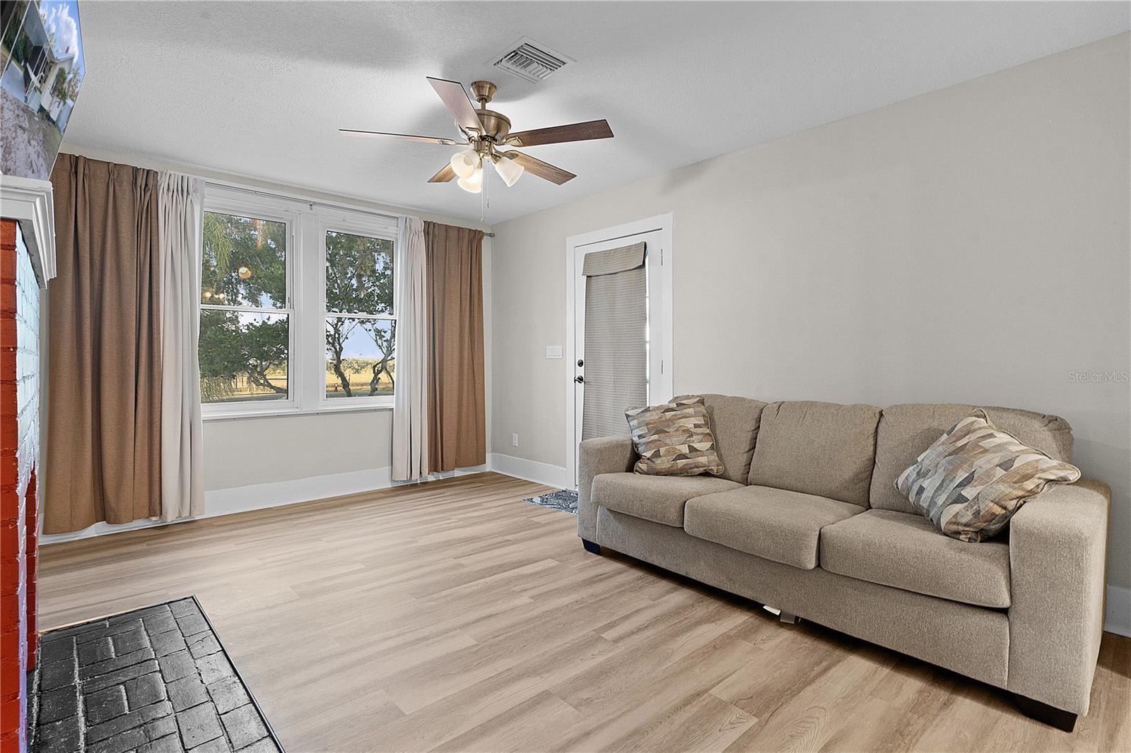 13536 SE SUNSET HARBOR RD, WEIRSDALE, FL, 32195