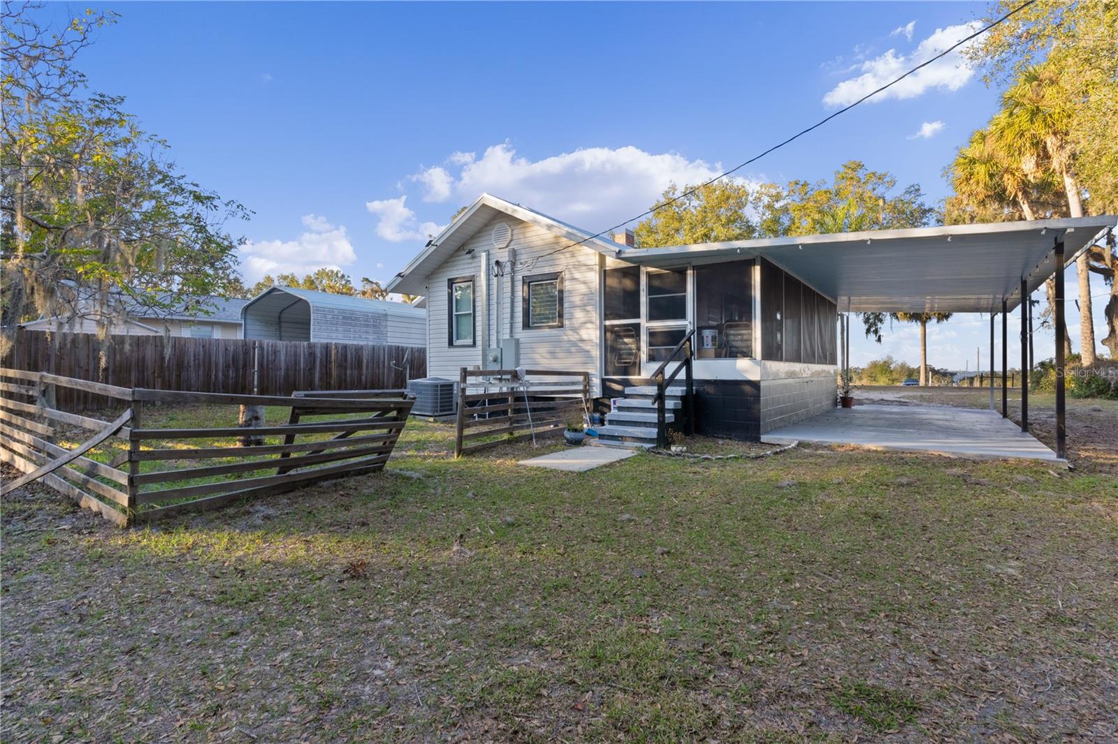 13536 SE SUNSET HARBOR RD, WEIRSDALE, FL, 32195