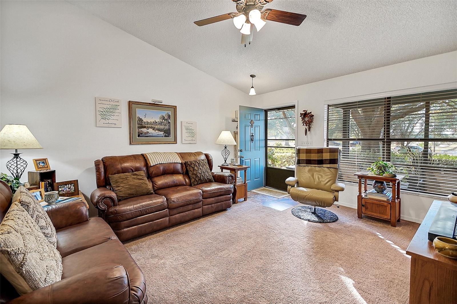 18200 E APSHAWA RD, CLERMONT, FL, 34715
