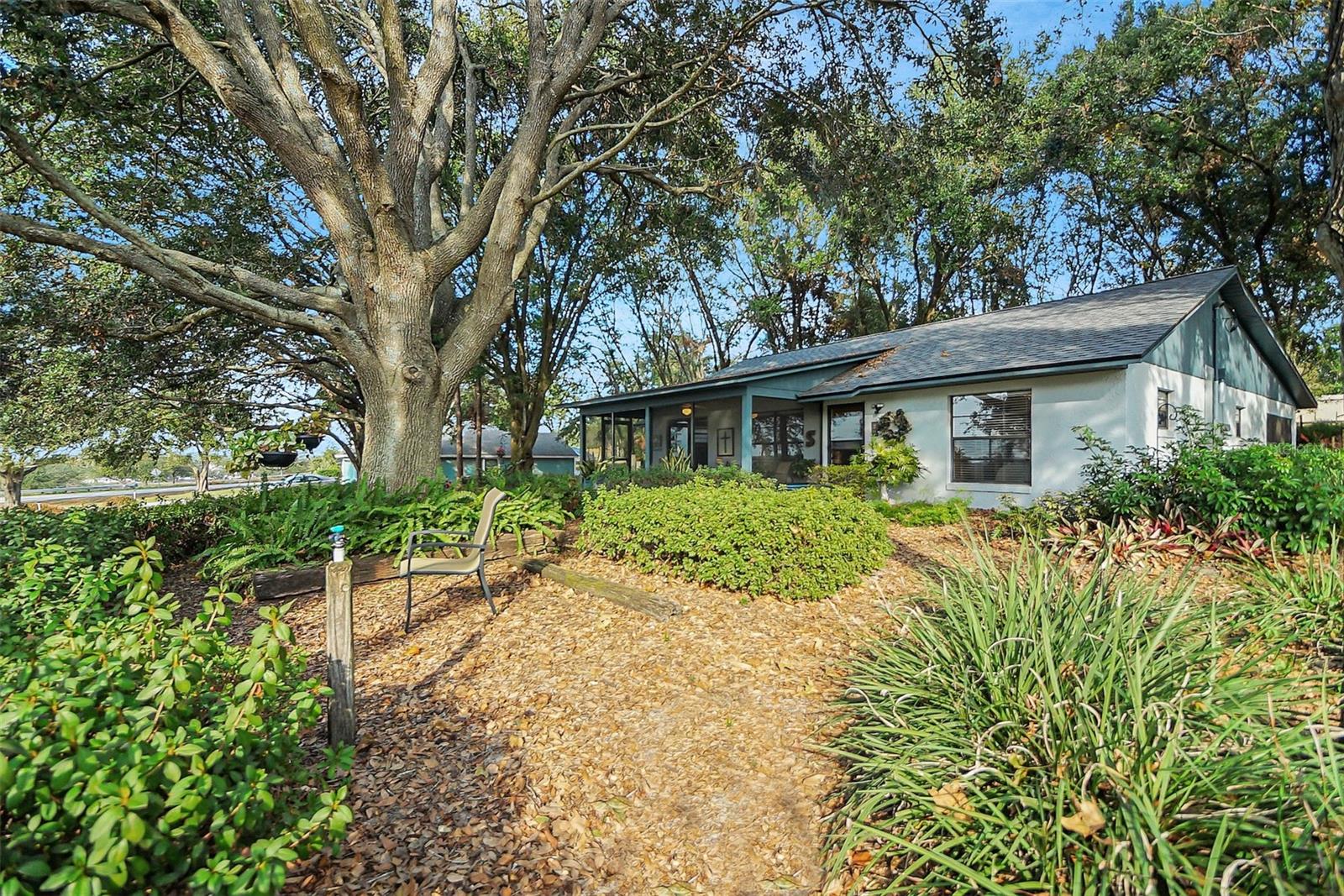 18200 E APSHAWA RD, CLERMONT, FL, 34715