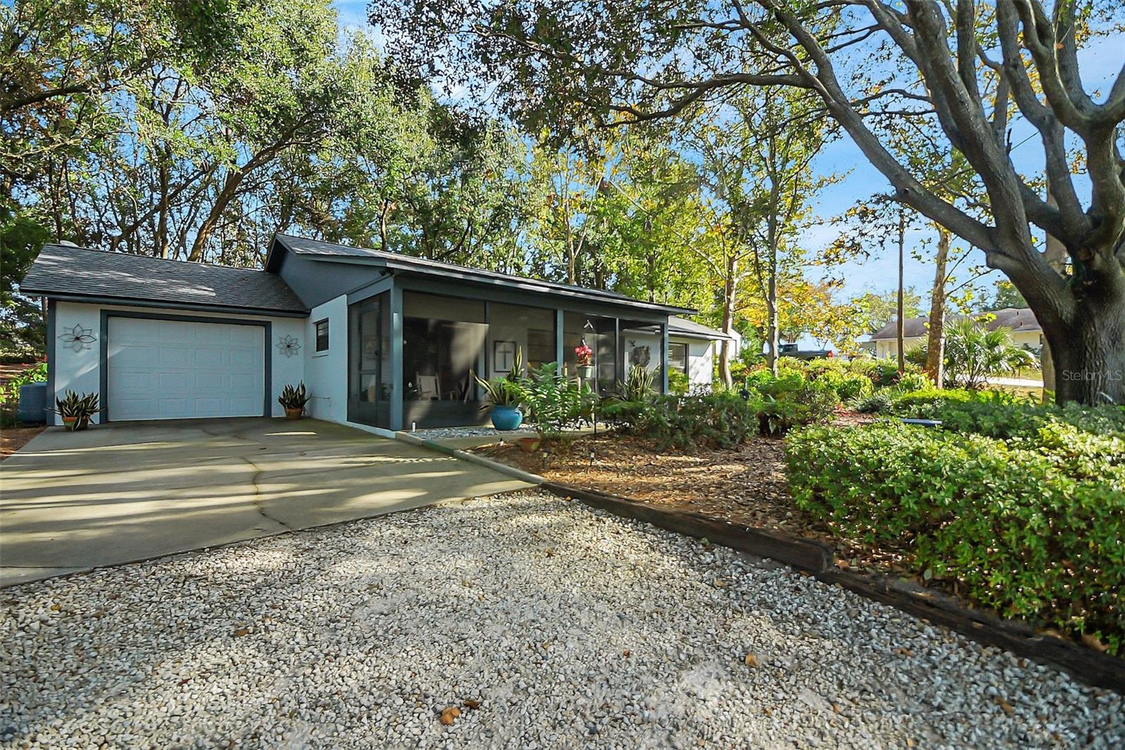 18200 E APSHAWA RD, CLERMONT, FL, 34715