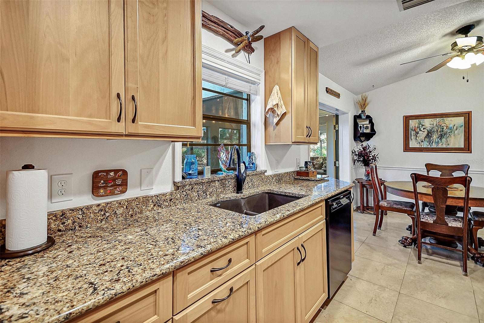 18200 E APSHAWA RD, CLERMONT, FL, 34715
