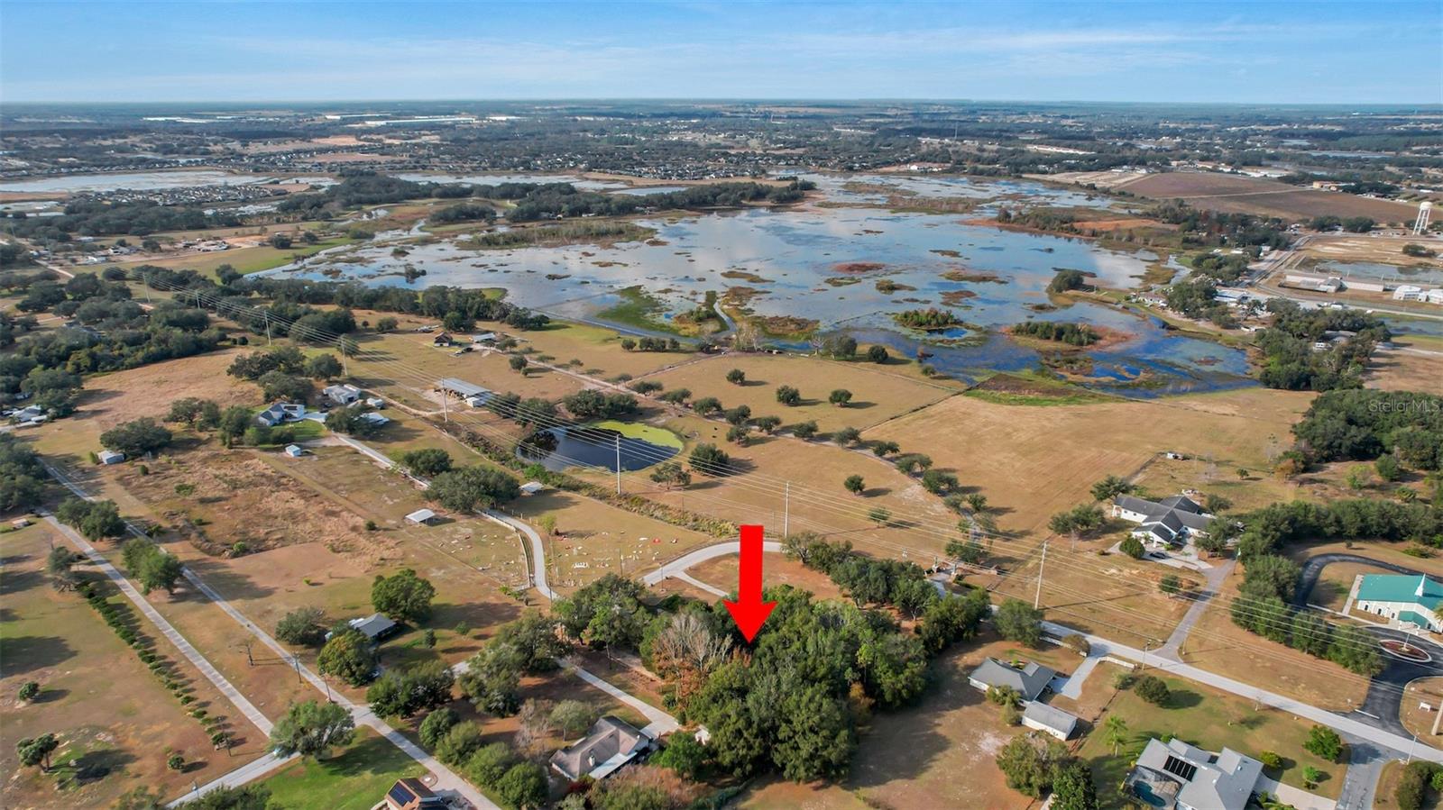18200 E APSHAWA RD, CLERMONT, FL, 34715