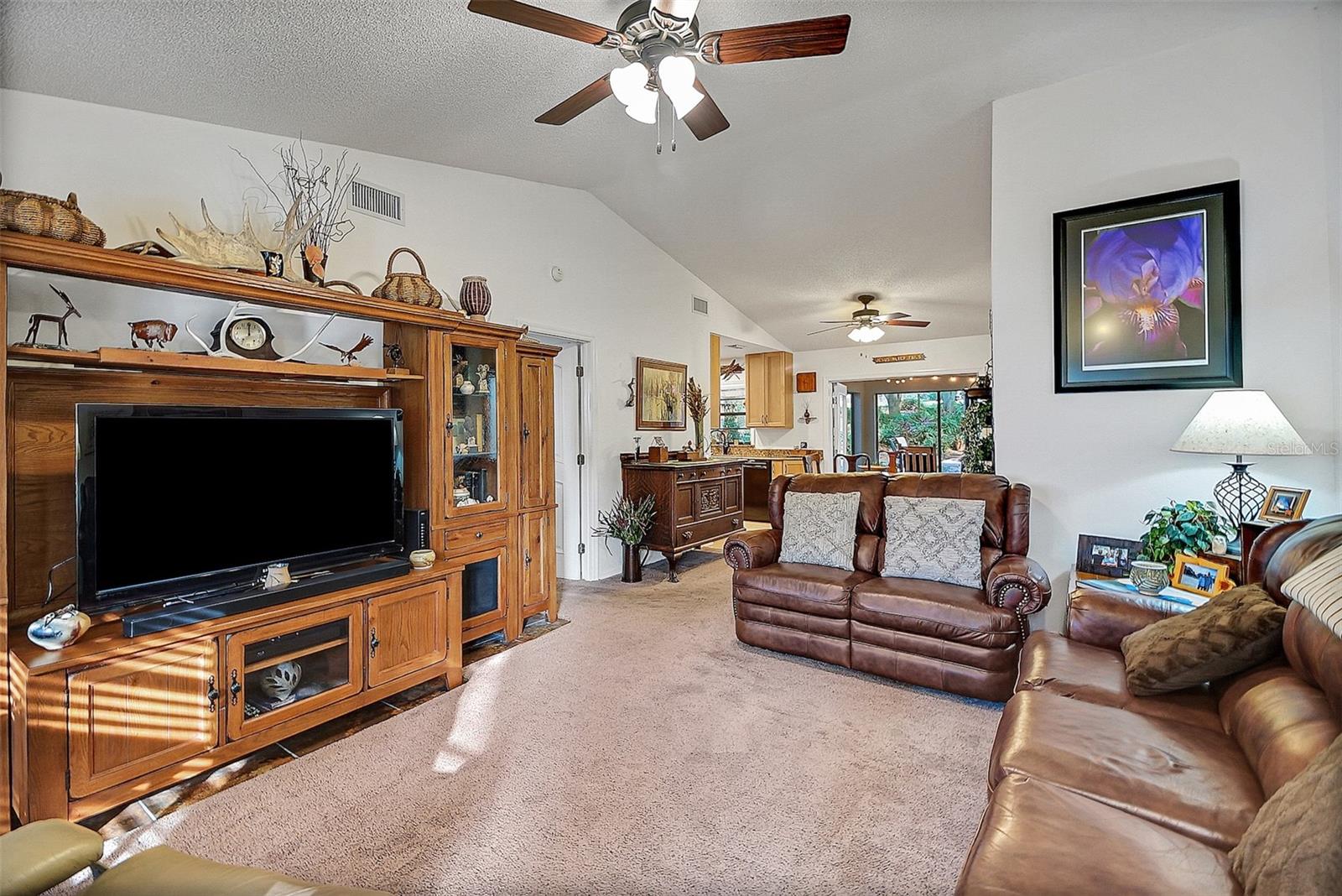 18200 E APSHAWA RD, CLERMONT, FL, 34715