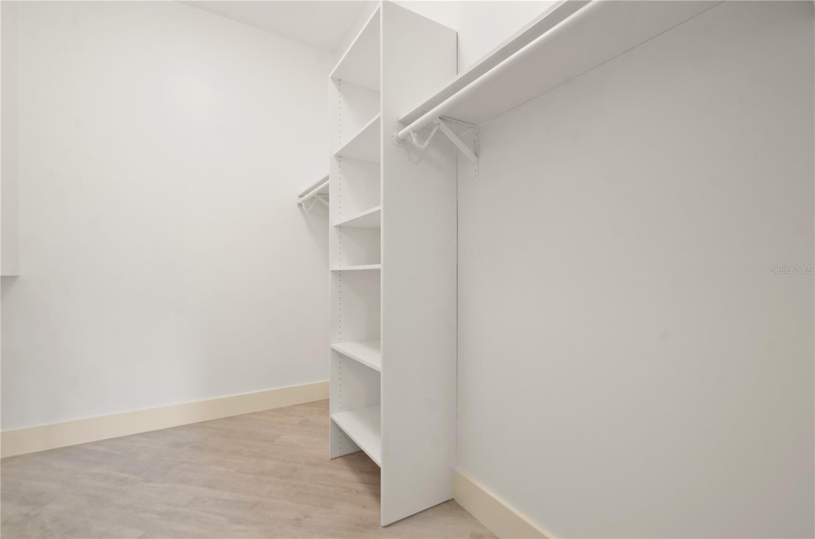 811 NE 21ST DR, WILTON MANORS, FL, 33305