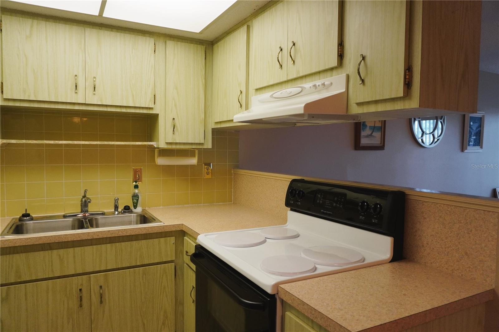4337 TAHITIAN GARDENS CIR #B, HOLIDAY, FL, 34691